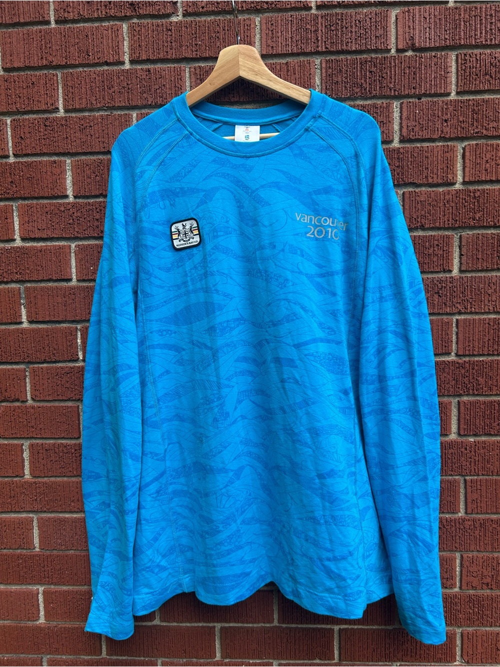 Vancouver 2010 Olympics Hudson’s Bay Men’s XL Blue Long Sleeve Shirt